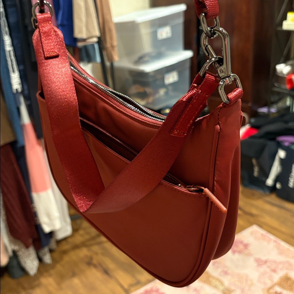 Lululemon City Essentials Crossbody Color: “Rockwood” NWOT /Never Used!🤎❤️ - Picture 5 of 14